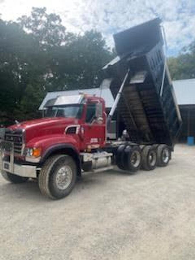 Used 2007 MACK GRANITE CV713 Dump Truck