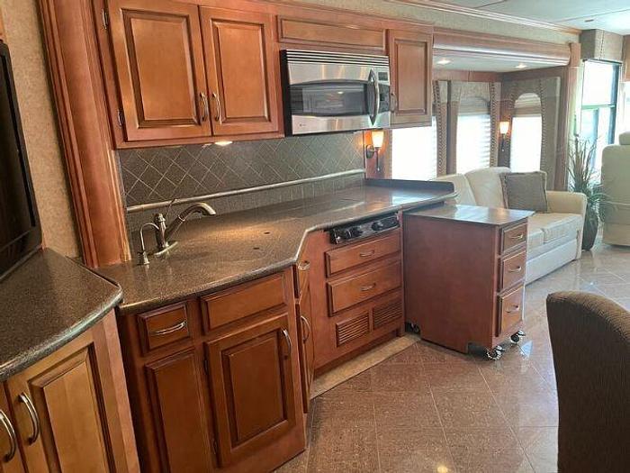 Used 2010 Newmar Ventana 4386