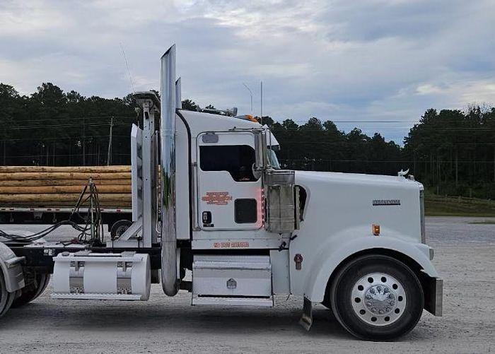 Used 2019 KENWORTH W900
