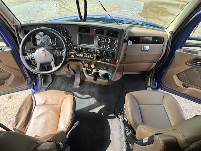 Used 2019 Kenworth T880 Conventional Sleeper Semi