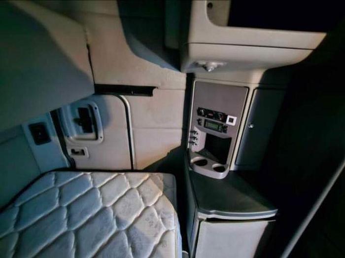 Used 2015 Peterbilt 579 Sleeper