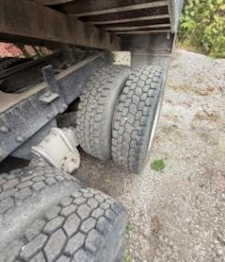 Used 1999 Mack RD690-S Dump Truck