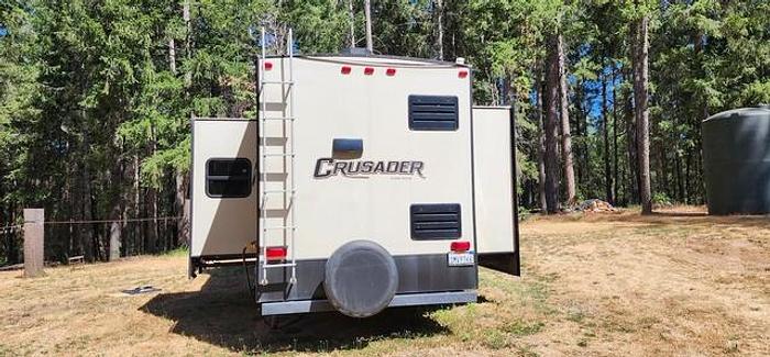 Used 2017 Prime Time Manufacturing Crusader