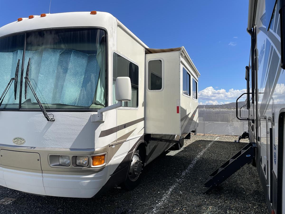 Used 2002 National Tradewinds Class A Motorhome