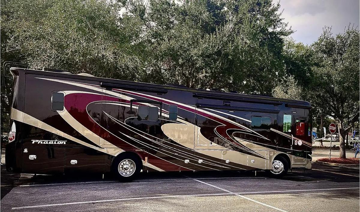 Used 2015 Tiffin Phaeton 40QTH