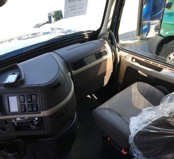 Used 2016 Volvo VNL42T780