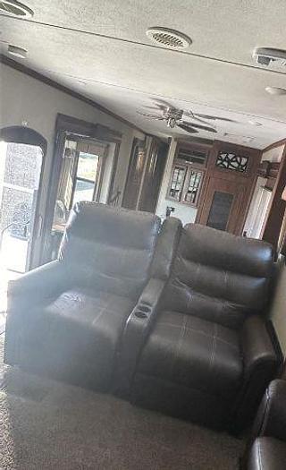 Used 2018 Keystone Alpine 3660FL