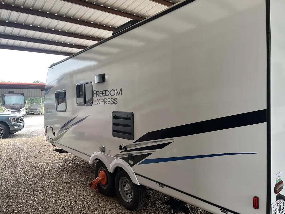 Used 2023 Coachmen Freedom Express Select 22se
