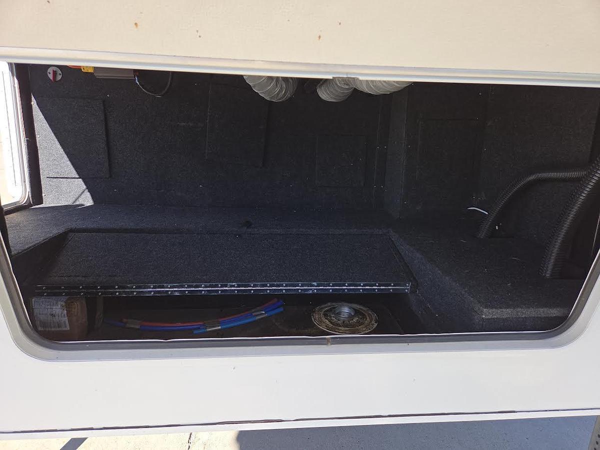 Used 2009 Glendale Titanium 30E35SA