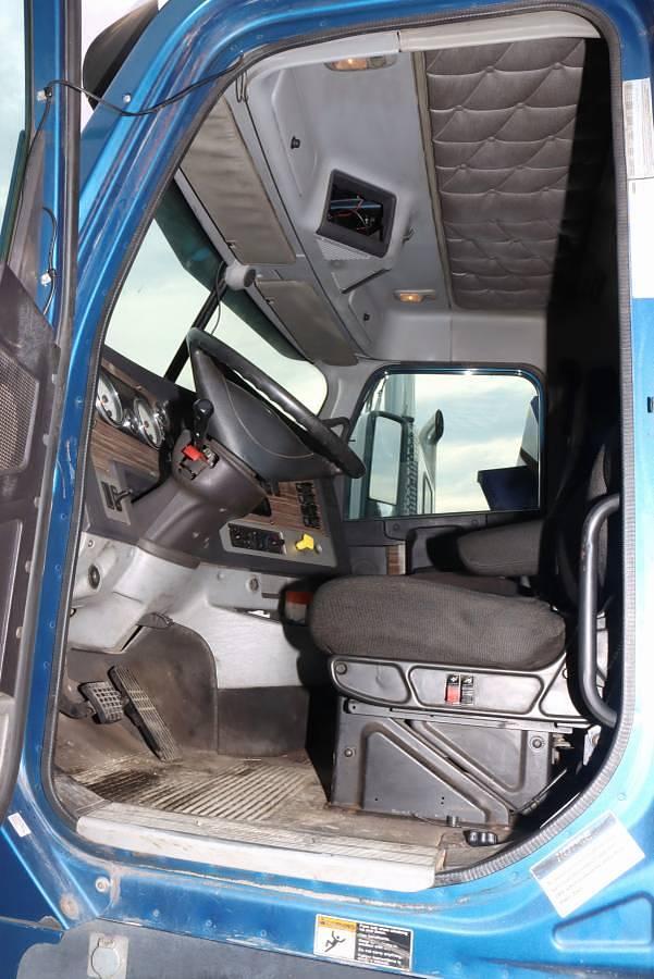 Used 2016 Freightliner 122 SD