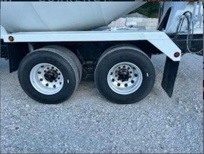 Used 2019 MACK GRANITE 64FR Mixer Truck