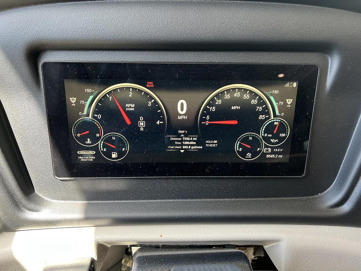 Used 2022 Fleetwood Discovery LXE 40M Class A Motorhome