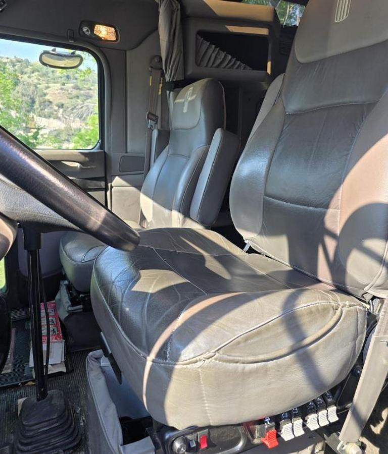 Used 2008 KENWORTH T800