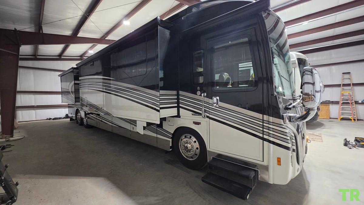 Used 2017 Winnebago Grand Tour 45RL