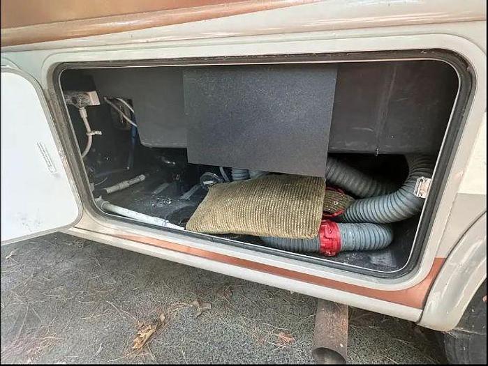 Used 2015 Thor Motor Coach Hurricane 27K