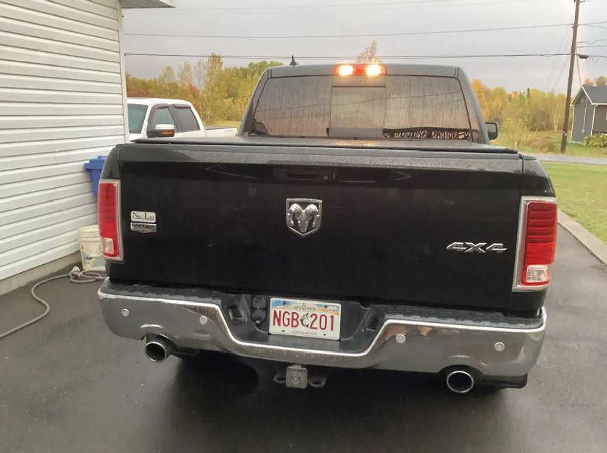 Used 2018 RAM 1500 Laramie Crew Cab SWB 4WD