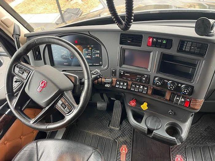 Used 2022 KENWORTH T680