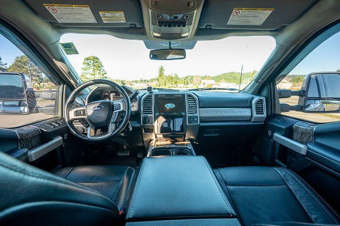 Used 2017 Ford Super Duty F-350 DRW Lariat