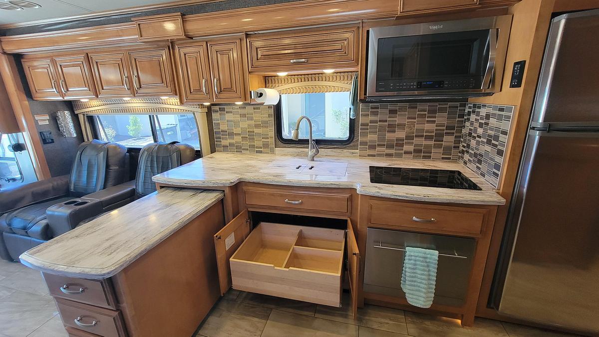 Used 2017 Thor Aria 3901 Class A Motorhome