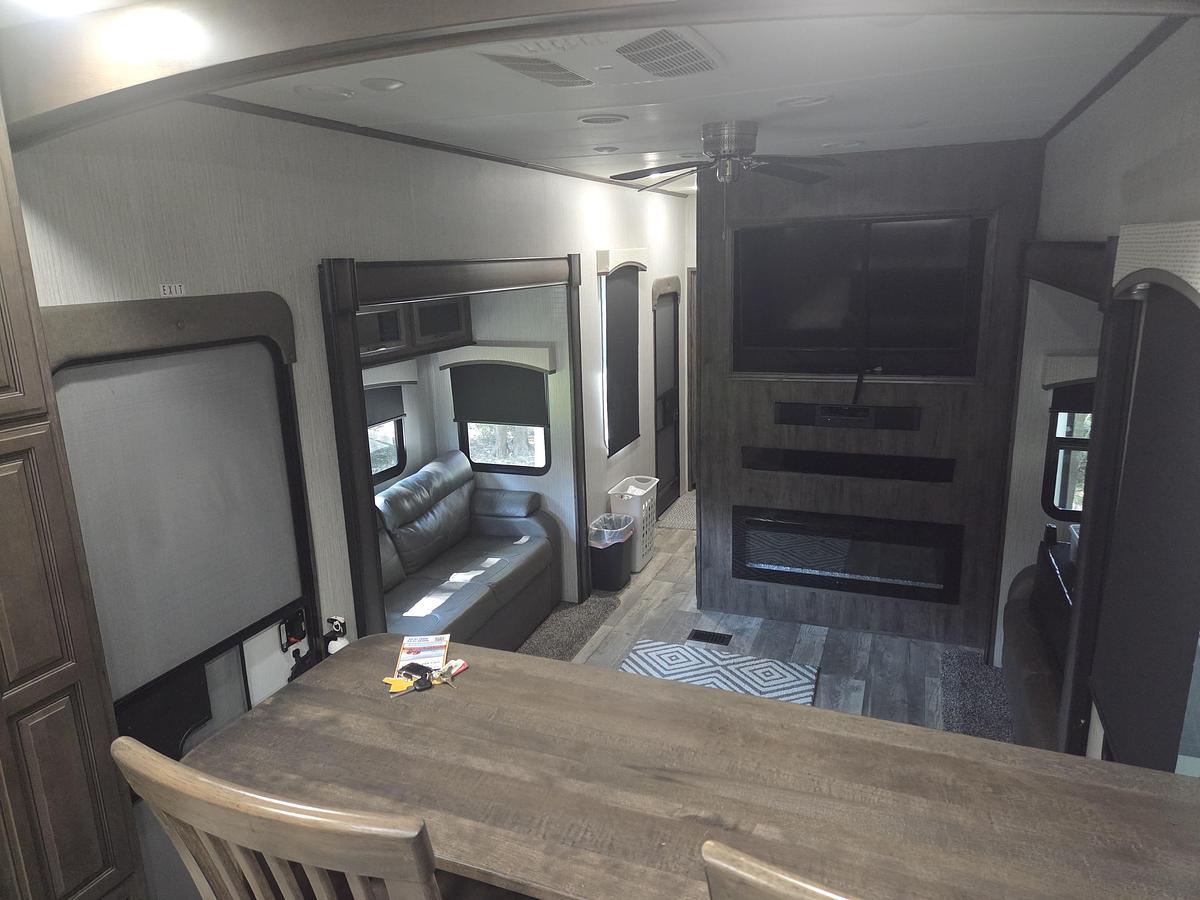 Used 2020 Forest River Sierra 38FKOK Fifth Wheel • Front Kitchen • King Bed