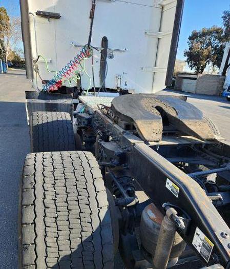 Used 2012 Peterbilt 386