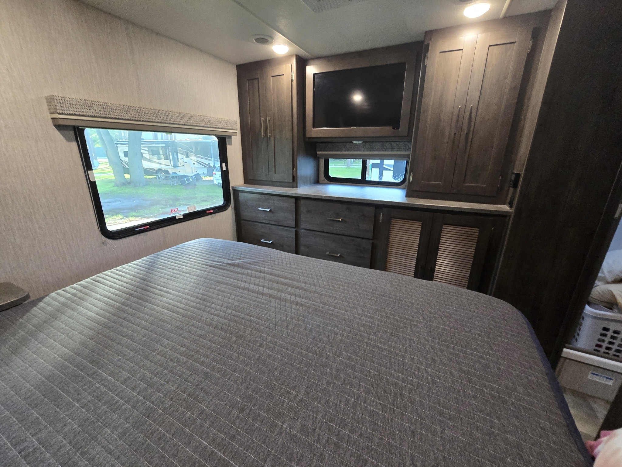 Used 2022 Coachmen Pursuit 31TS Class A Motorhome