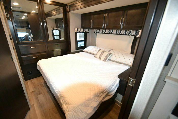 Used 2020 Jayco Greyhawk 27U