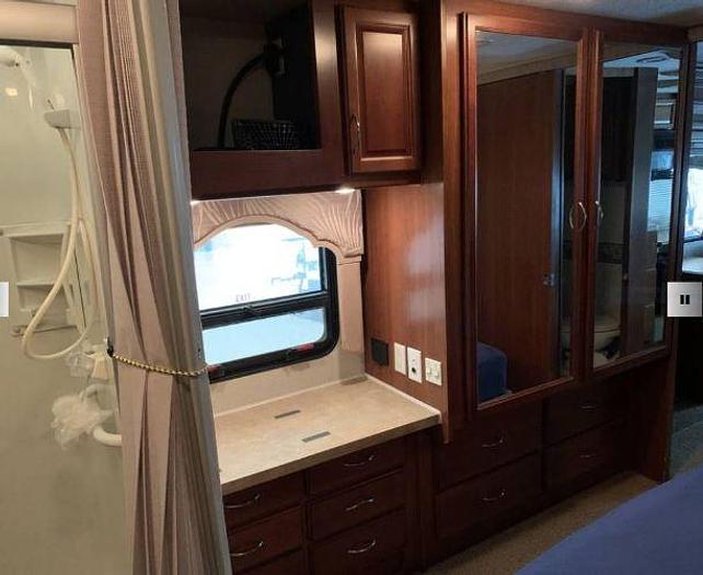 Used 2008 Fleetwood Bounder 35E