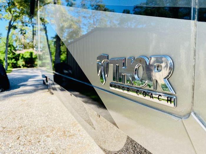 Used 2019 Thor Venetian J40