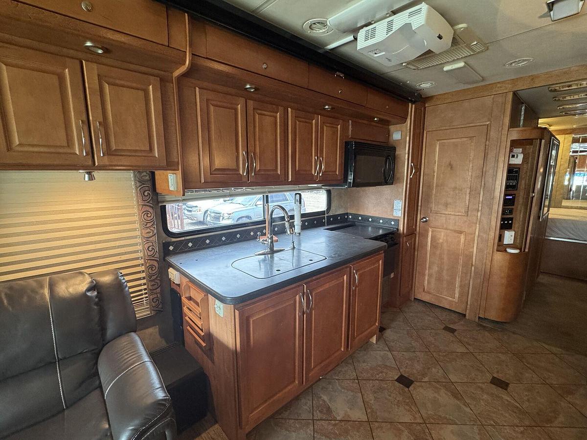Used 2007 Gulf Stream Tourmaster M-40F Class A Motorhome