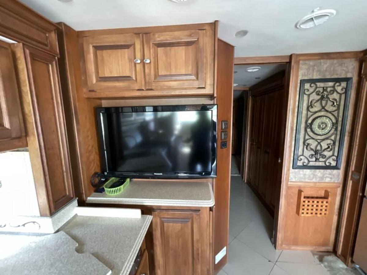 Used 2011 Tiffin Phaeton 40QKH