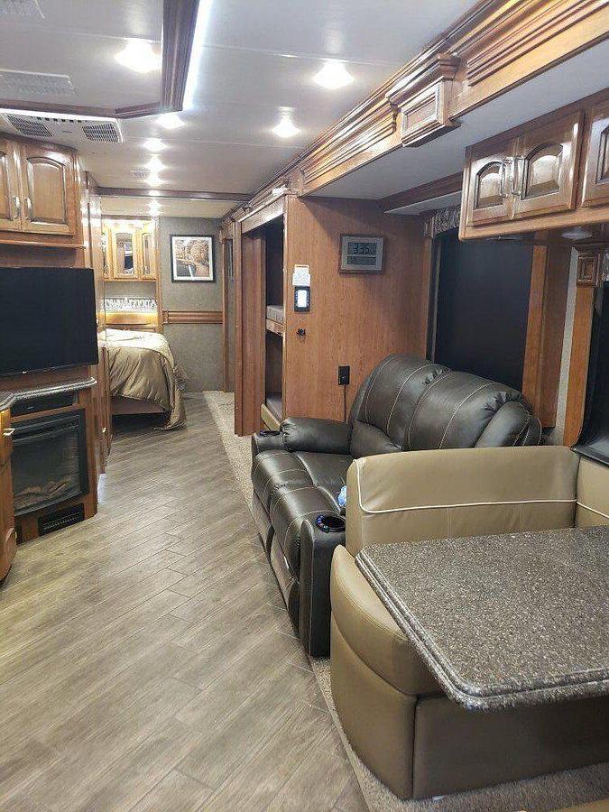 Used 2018 Holiday Rambler Endeavor XL 38N  360 XCM Diesel Pusher Motorhome