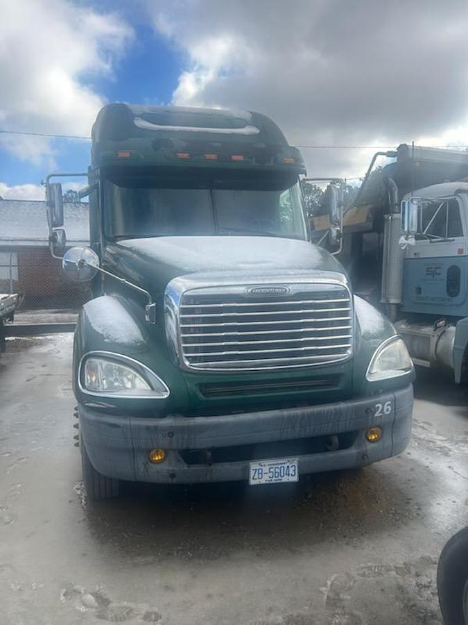 Used 2005 Freightliner Cascadia