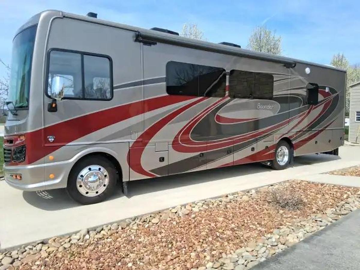 Used 2023 Fleetwood Bounder 35K