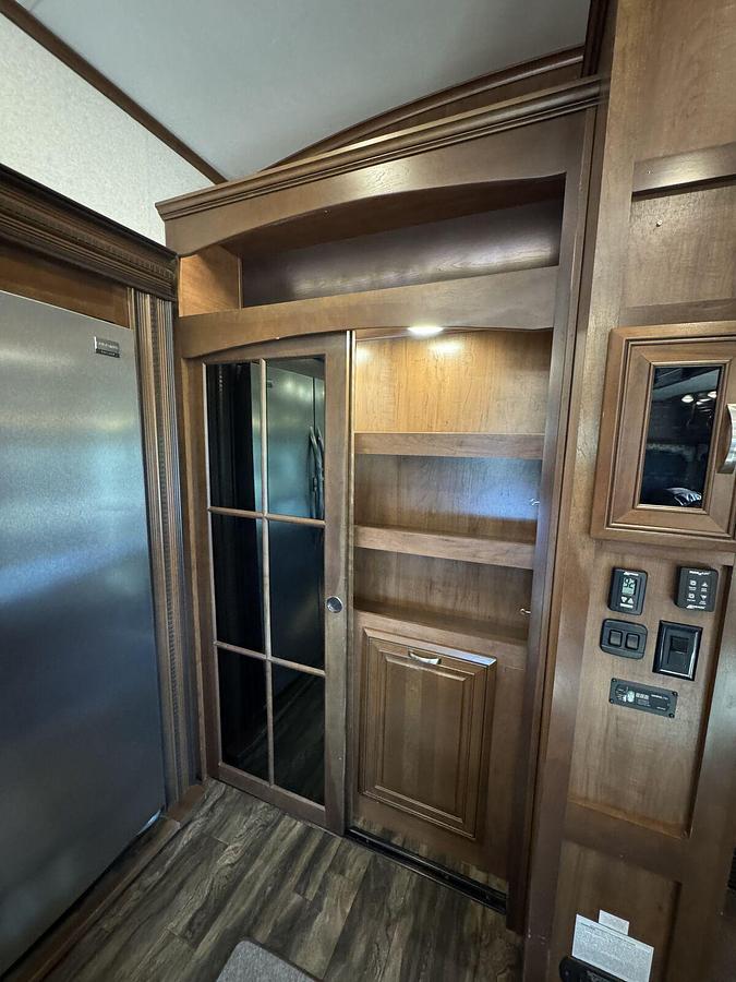Used 2017 Jayco Pinnacle 36KPTS