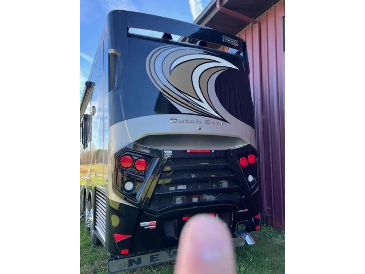 Used 2022 Newmar Dutch Star 4081