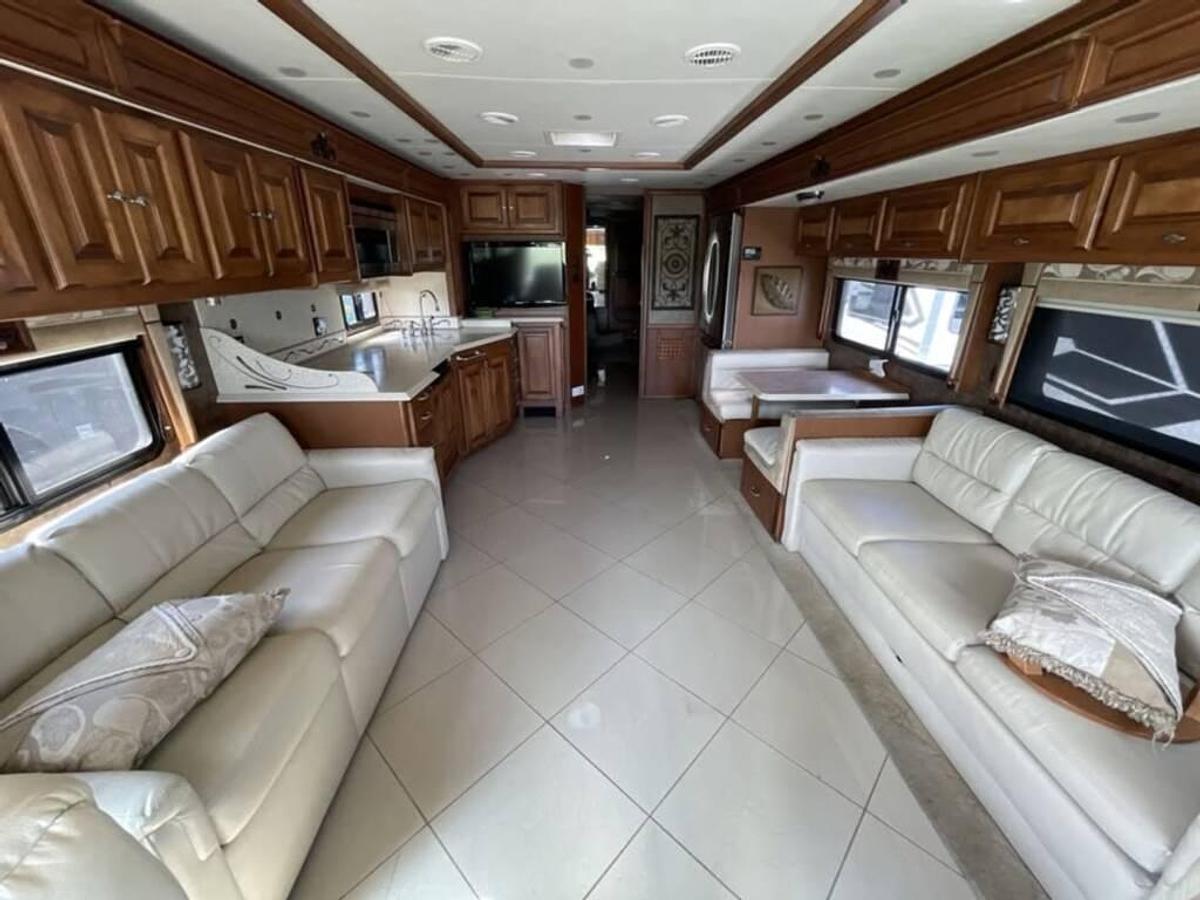 Used 2011 Tiffin Phaeton 40QKH