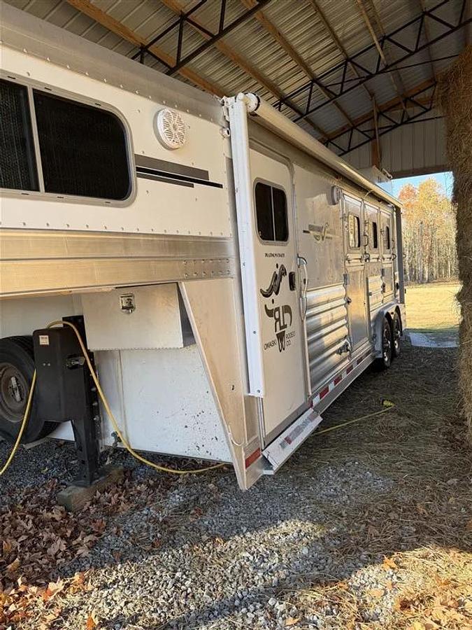 Used 2008 Platinum 3HLQ 3 Horse Trailer