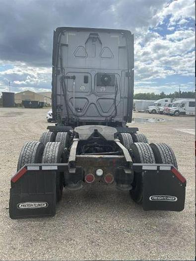 Used 2013 Freightliner Cascadia 125