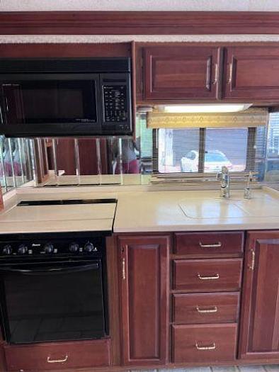 Used 2003 Winnebago Journey DL