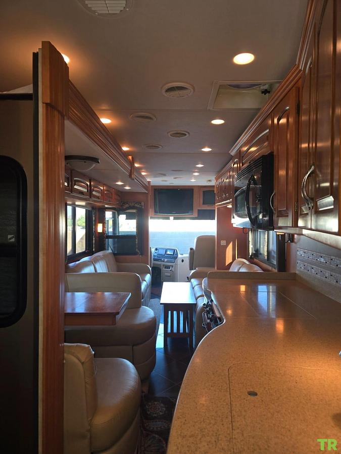 Used 2010 Newmar Dutch Star 4010 | 40' Class A Diesel Pusher | 4 Slides | Sleeps 6 | 77,000 Miles