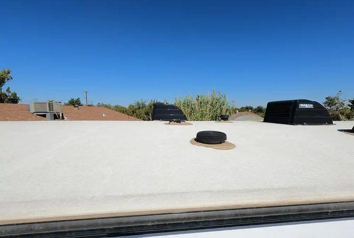 Used 2020 Dutchmen Voltage 3635