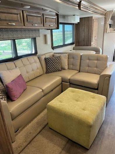Used 2019 Jayco Seneca 37K