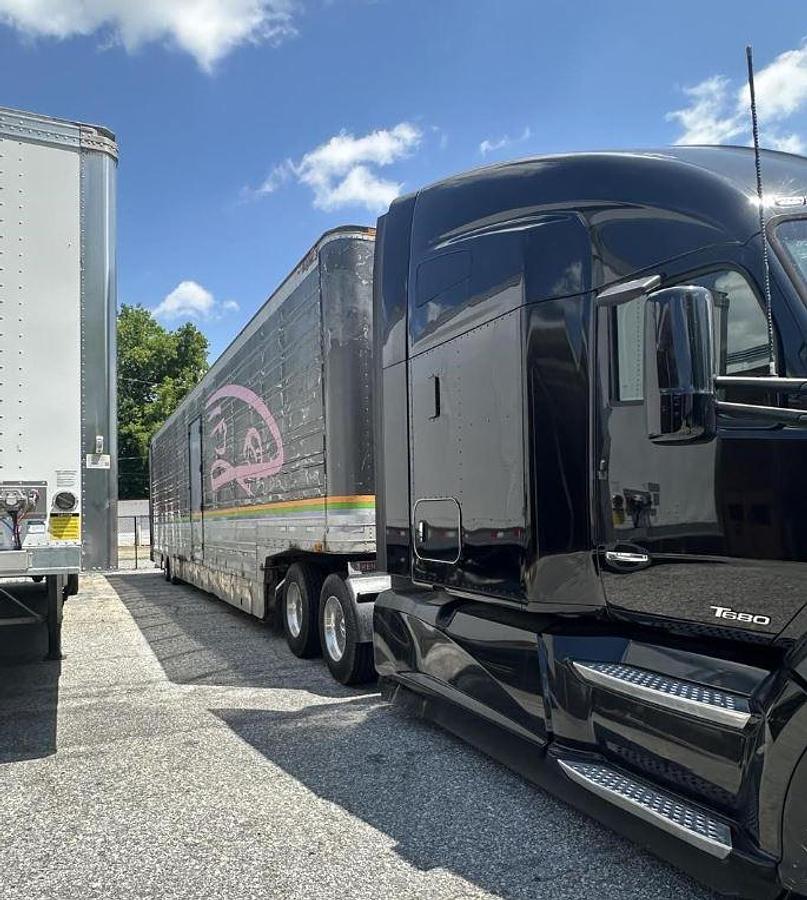 Used 1996 GREAT DANE 53 ft x 102 in Enclosed Car Carrier Trailer