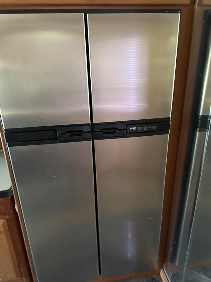Used 2005 Newmar Essex 4505 Class A Motorhome