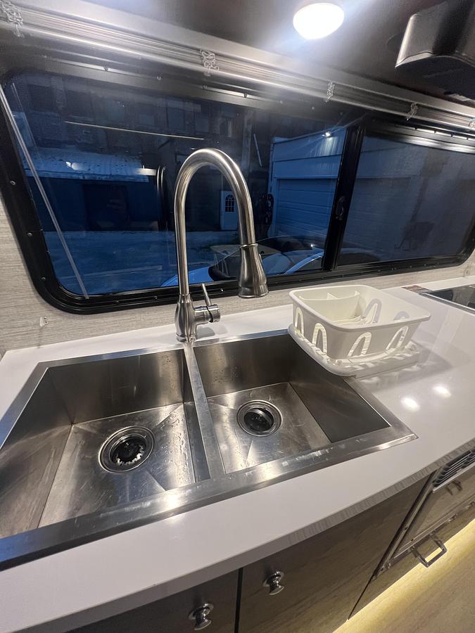 Used 2021 Winnebago View 24D Class C Motorhome