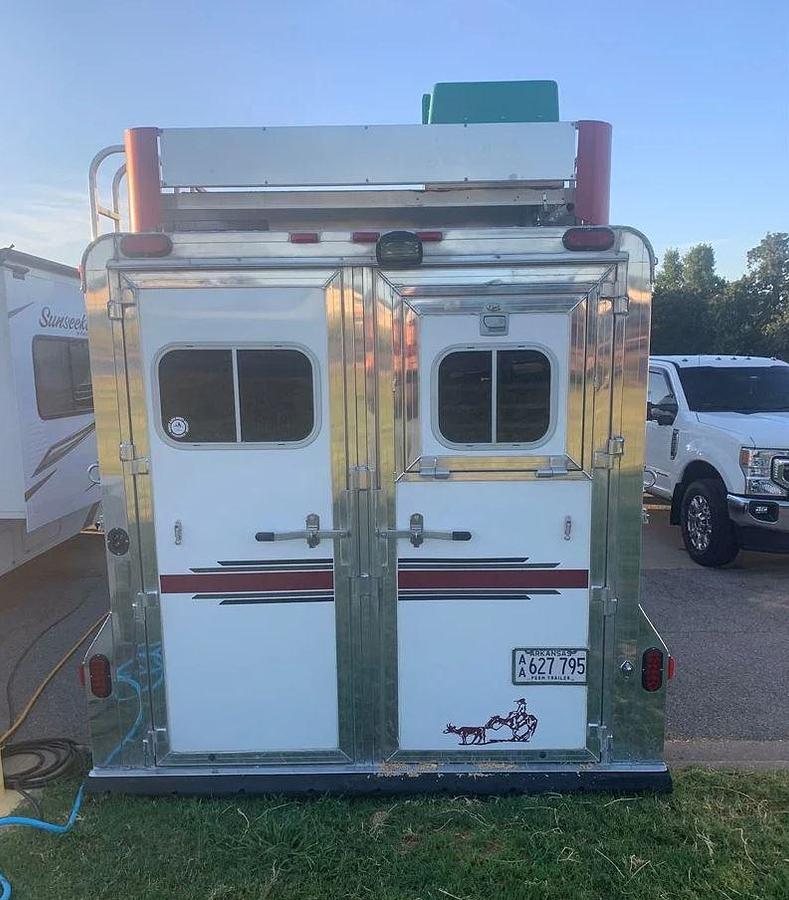 Used 2007 Elite 3 Horse Slant Trailer