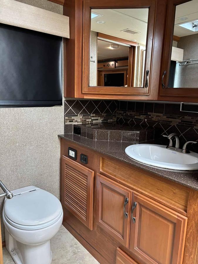 Used 2015 Fleetwood Expedition 38K