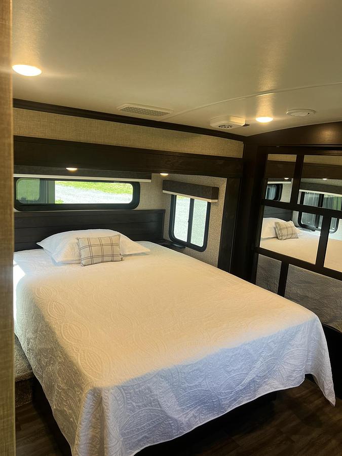Used 2023 Jayco North Point 390CKDS Fifth Wheel