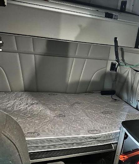 Used 2023 Peterbilt 579